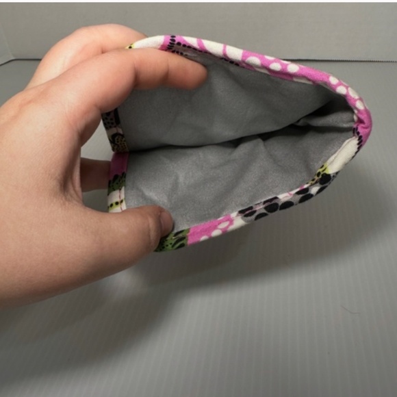 Vera Bradley Priscilla Pink Curling Iron Straightener Cosmetic Heat Proof Cover - Picture 5 of 5